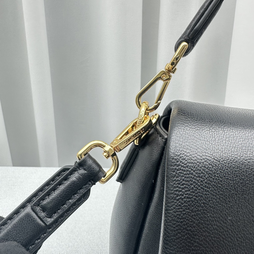 Jacquemus Satchel Bags